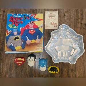 Vintage Wilton Superman Batman Cake Set